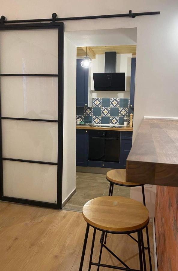Brick Apartment ชิลินา ภายนอก รูปภาพ
